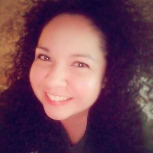 Meet your Posher, Vivian